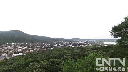 东山镇,位于苏州市吴中区,是三面环太湖的一座湖中半岛,因位于太湖