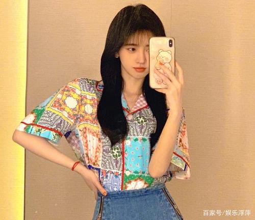 鞠婧祎所晒出的照片真就是小女孩的日常