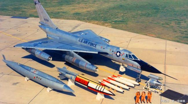 漂亮但短命的盗贼b58轰炸机丨成本几乎等于同重的黄金
