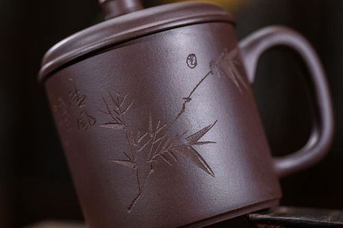 【品名】鸿运当头盖杯 【作者】彭以群 【包装】锦盒包装 【泥料】