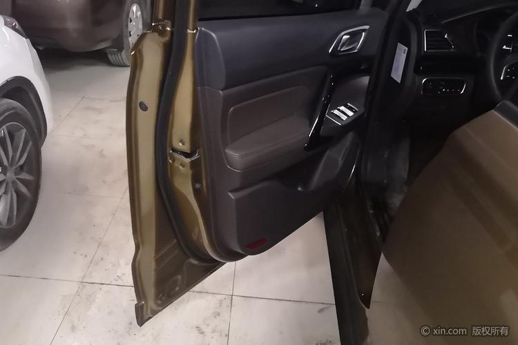 广汽传祺gs4左前门板