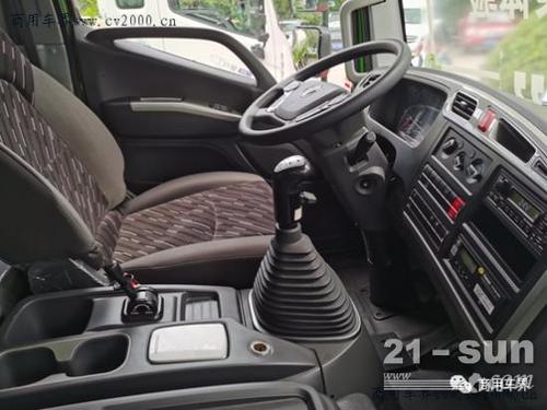 体验欧曼行星350马力84城市渣土车