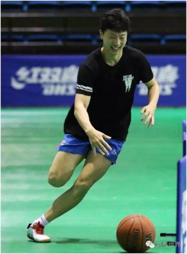乒乓球男队队长马龙私底下是怎么样的