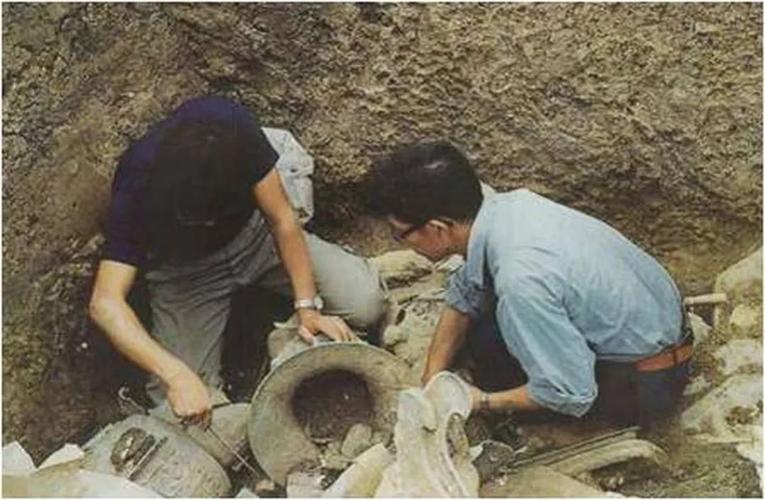 三星堆考古风云实录丨这场与时间的战争,我们从未服输