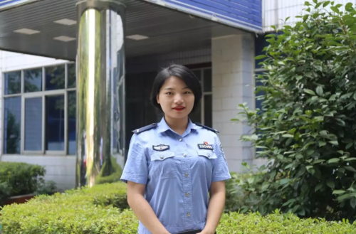 【致敬警察节】警花说:在我爱的职业里完成我的梦想,岂不快哉?