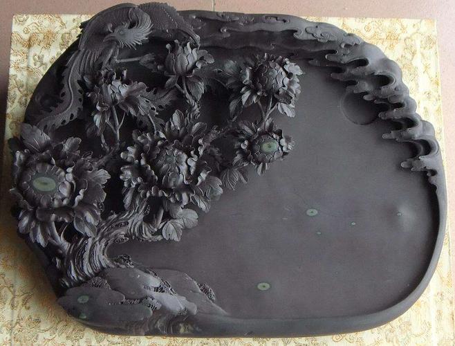 砚中极品:端砚