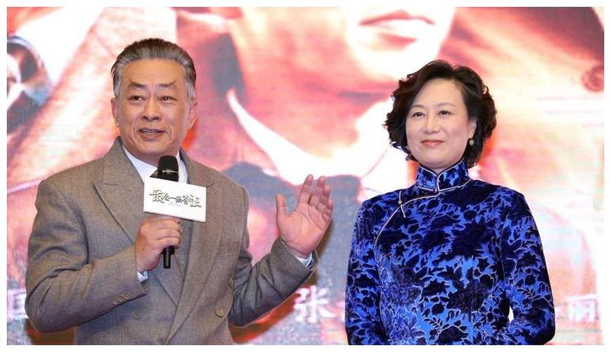 他是最帅老戏骨,离婚后独自照顾患病的儿子,现和初恋再婚