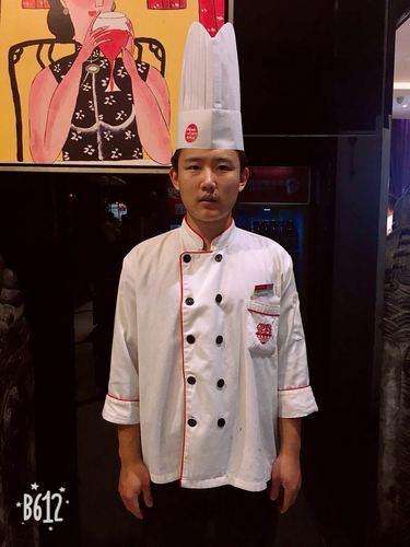 何瑜:高第街高新万达广场店厨师长助理