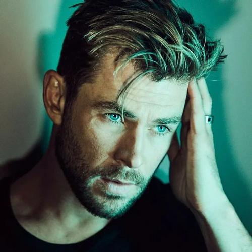 帅炸天,雷神锤哥代言新写真美图大赏