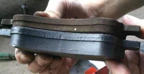 刹车片多久换一次才合理?修车师傅说3万公里,是真的么?