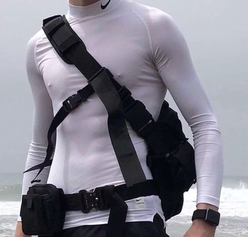 1月19日 20:52   关注  男生头像 肌肉男头 西装男头 评论 收藏