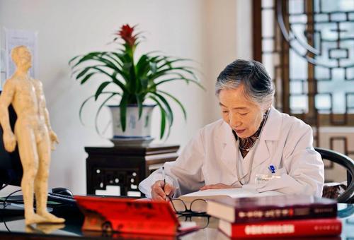 扩散亲中国好医生点赞评议开始啦请大家为孙同郊教授点赞