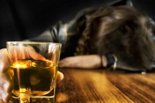 关于酒醉后的心碎句子 描写喝醉之后伤感的语句