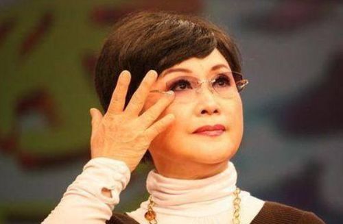 李谷一82岁丈夫去世,付笛生晒旧照缅怀,陪伴在师恩身侧