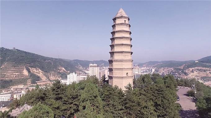 宝塔山下:一场盛会指引中国走向光明