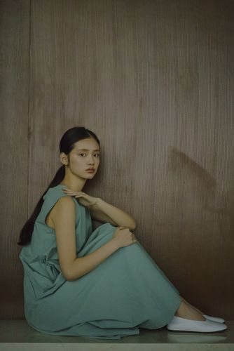 孙伊涵 本身1米68的身高,拍摄起杂志大片很有范儿,完美看不出甜美的