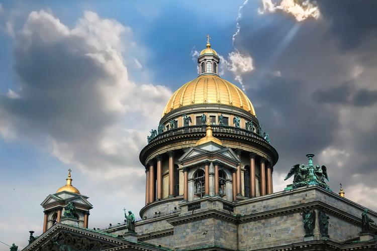 圣彼得堡金顶大教堂