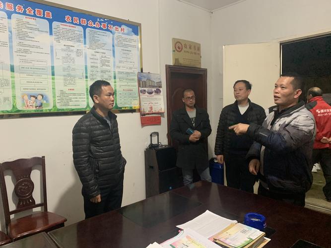 【书记抓党建】钟山镇党委书记董绍新:紧扣中心抓党建