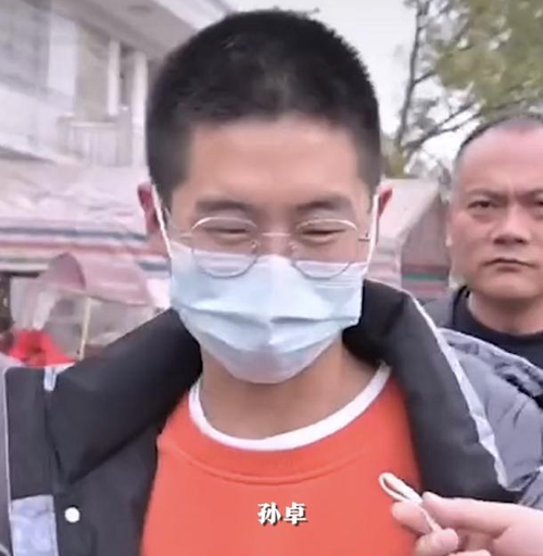 孙海洋高调设宴,其用心良苦或另有原因,如今已帮孙卓联系好学校_深圳