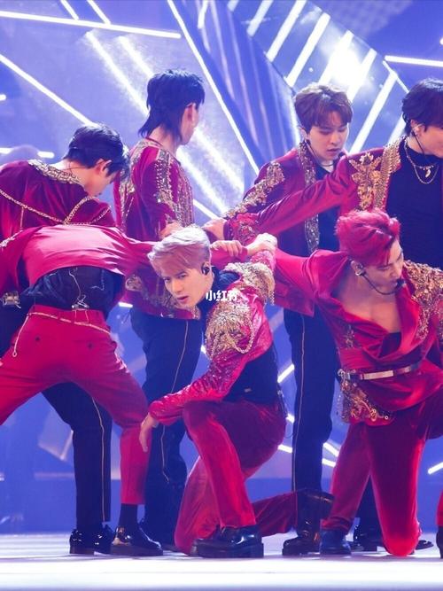 王嘉尔|2020mama舞台造型_帅哥_王嘉尔_娱乐_明星娱乐资讯