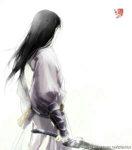 古风女侠执剑霸气图