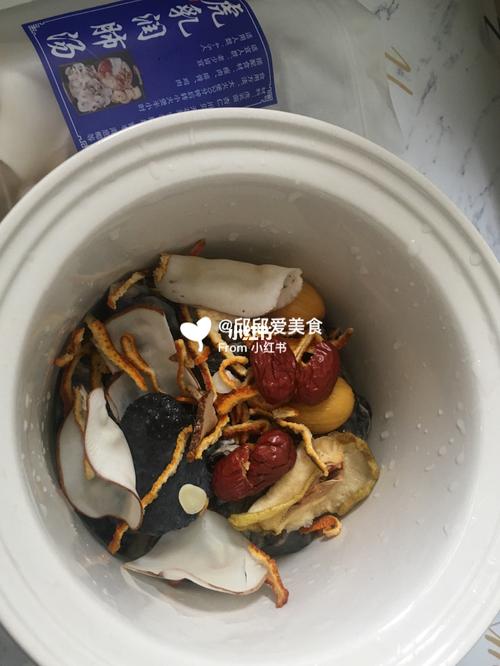 来一包虎奶菌润肺汤包,我只用了1/3包[憨笑]清热解毒,止咳化痰,润喉
