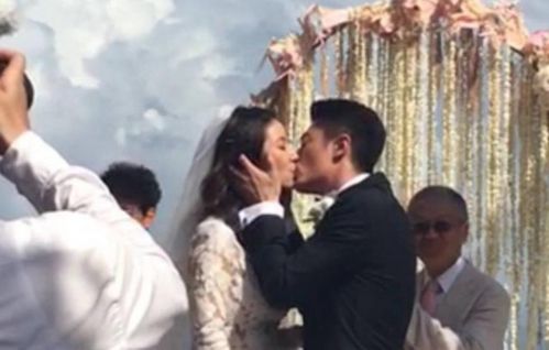 霍建华婚礼上亲吻林心如 宣誓:携手走过风雨