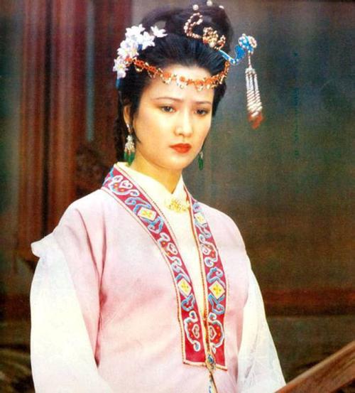 何晴:一个演遍四大名著的美人