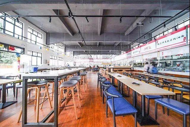 食堂阿姨的手也不抖呢图片来源:云南农业大学还有新入驻的各色小吃都