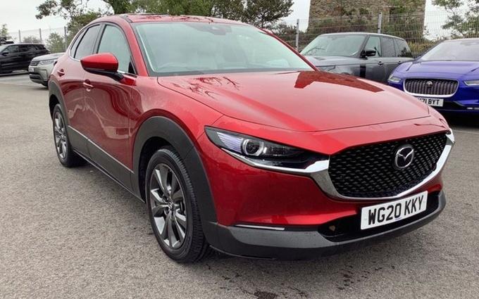 马自达cx-30实拍曝光 外观采用红色涂装