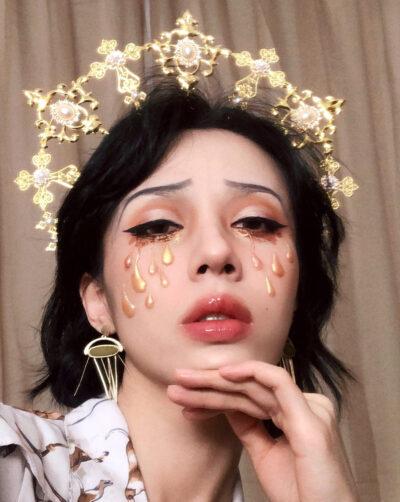 哭泣圣母仿妆 cos哭泣圣母