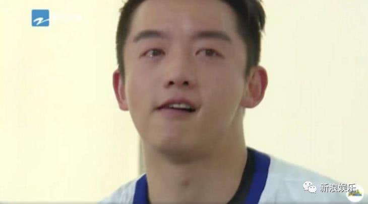 这种气氛下,小猎豹郑恺也红了眼眶.