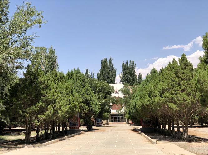 —— 平原堡 写美篇   从平原堡返回到张掖,当年朝夕相处的战友们早已