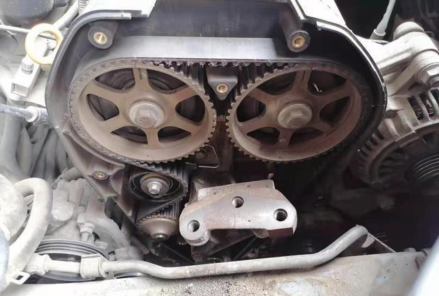 胖哥维修荣威550发动机"啾啾"异响,顺便更换正时皮带