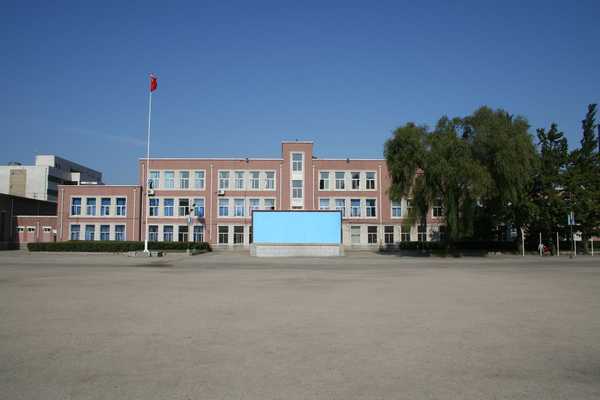 丹东市第十九中学