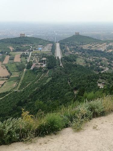 第二是大唐芙蓉园,位于陕西省西安市城南的曲江开发区,大雁塔东南侧