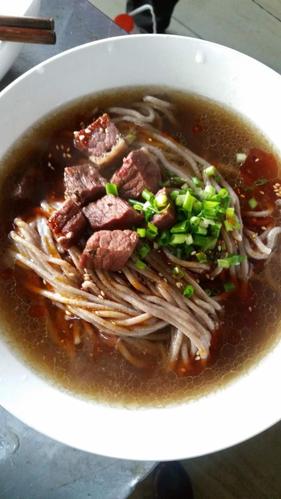 特色--牛肉饸饹面