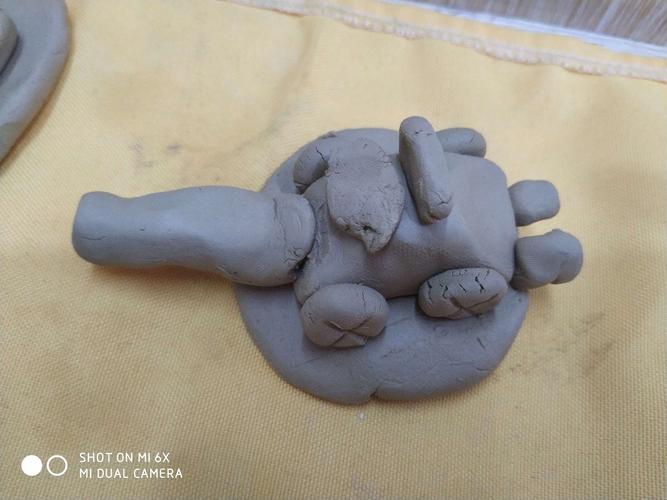 河西分校二(1)班陶泥作品《汽车总动员》