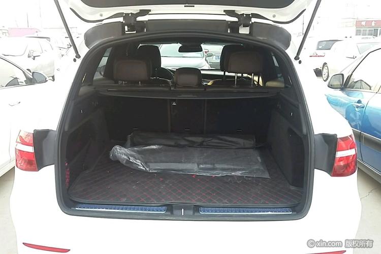 奔驰glc级后备箱