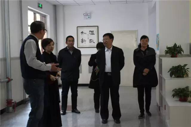 书写诗意人生——哈达道小学邀请成都草堂小学蓝继红校长参观座谈