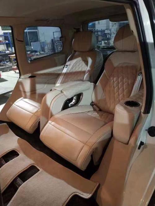 三菱帕杰罗改装最低报价帕杰罗改座椅内饰