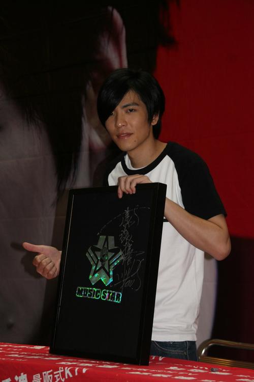  p>萧敬腾(jam hsiao),1987年3月30日出生于中国台湾省台北市,祖籍