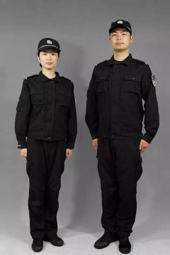 警校新生看过来为你示范人民警察警服规范穿着