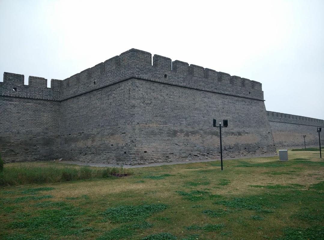 也是国家4a级旅游景区 /p> p>开封城墙全长14.