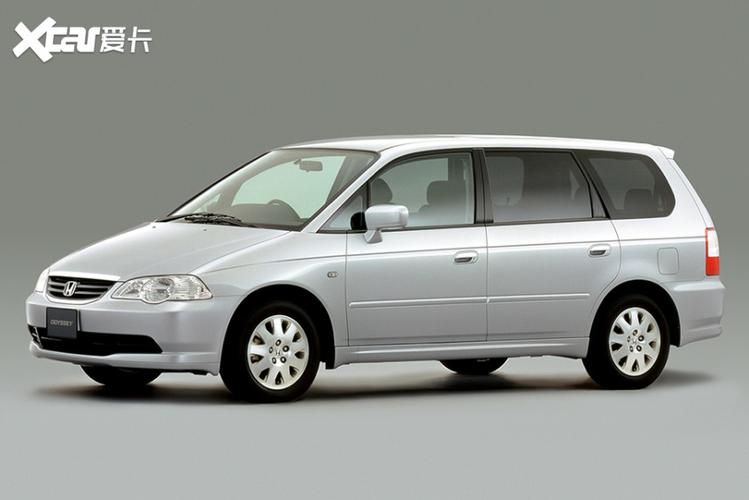 作为一款全球车型,第一代奥德赛为日本本土,北美和欧洲等地都提供了