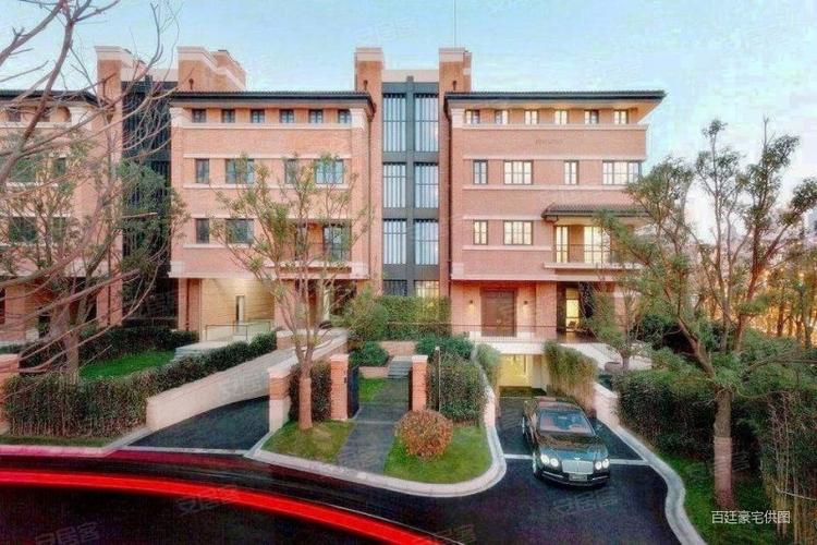 华侨城苏河湾(别墅)4室2厅4卫325㎡南5500万