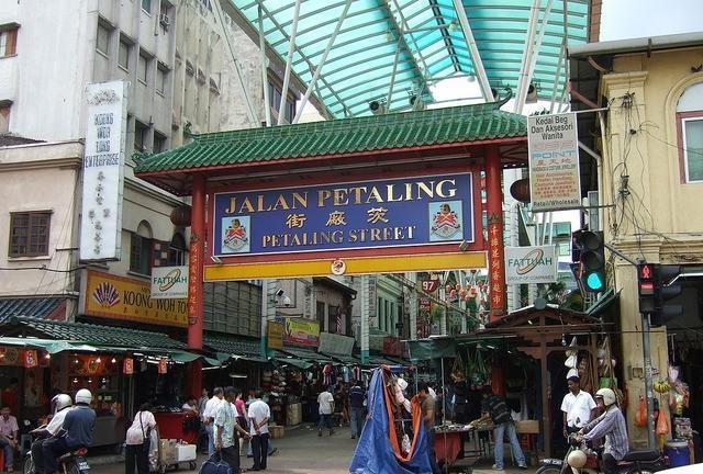 华裔马来西亚人解释为何马来西亚华人在国外自称是中国人