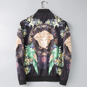 瓦萨琪男外套美杜莎