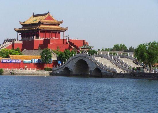 畅游开封龙亭:赏绝美风景 叹历史沧桑(组图)