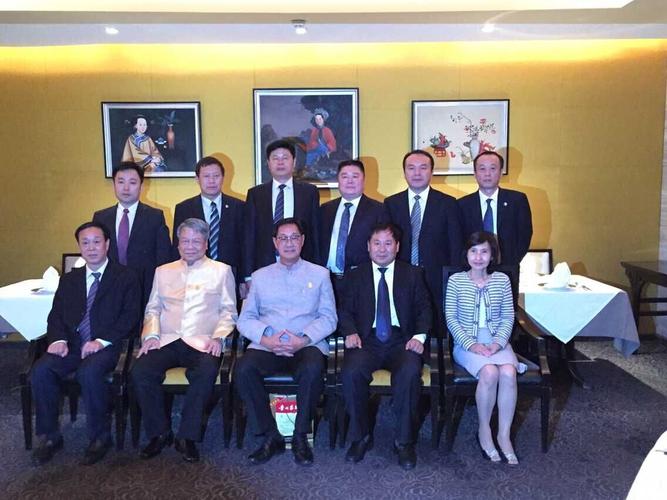 枣矿集团董事长刘成录,橡胶公司董事长冯庆全,总经理潘超等与泰国副